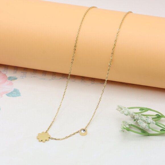 Elegant Yellow Gold Flower Charm Necklace, XPNL0360 - Picture 2 of 12